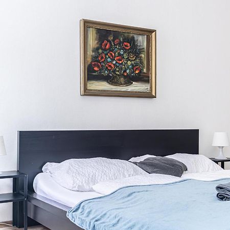 Budget Apartments Well Connected To The Whole City Вена Экстерьер фото