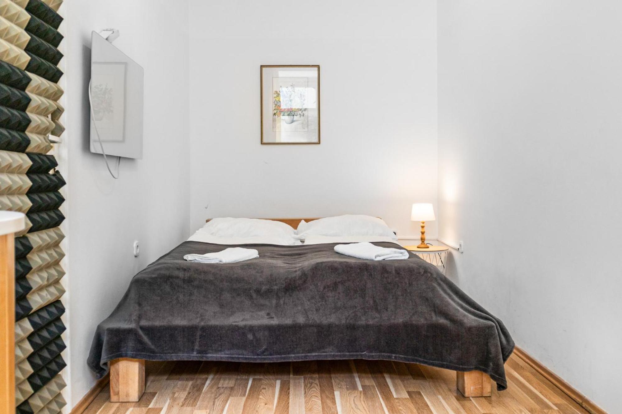 Budget Apartments Well Connected To The Whole City Вена Экстерьер фото