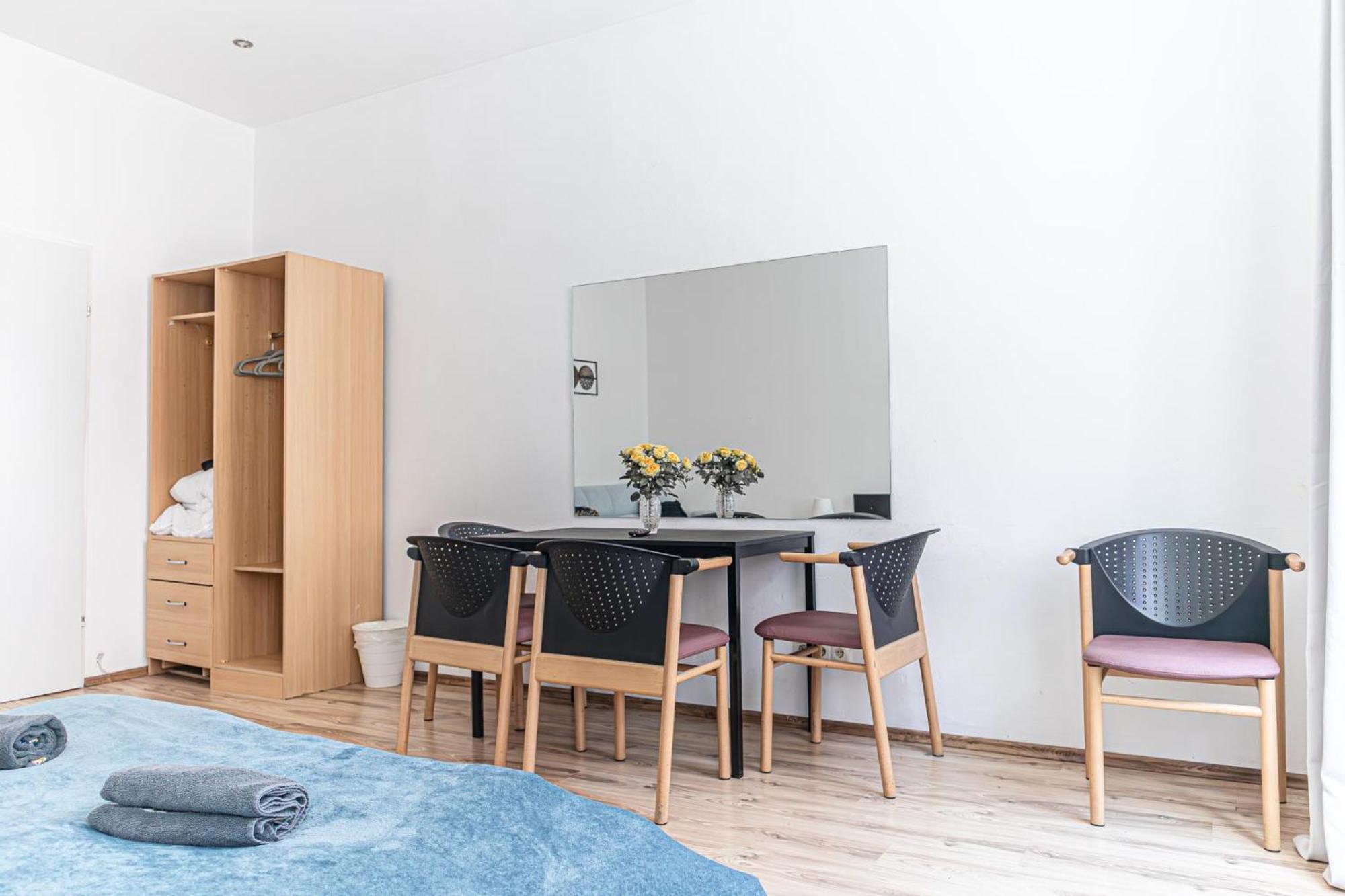 Budget Apartments Well Connected To The Whole City Вена Экстерьер фото